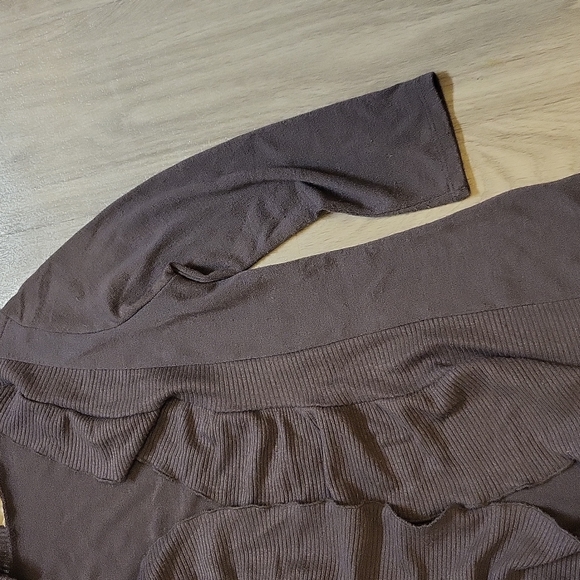 Thread sweater - Picture 3 of 5